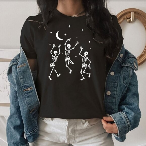 Halloween T Shirt, Halloween Dancing Skeleton Halloween pumpkin Tee - Picture 1 of 4